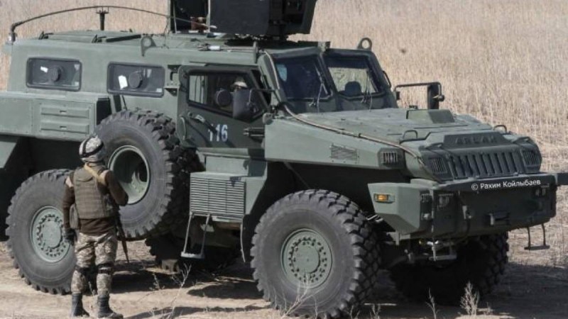 Қазақстан Украинаға әскери техника жібере ме? Қорғаныс министрлігі жауап берді