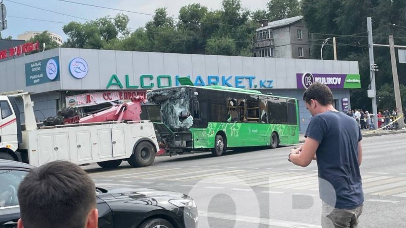 Қайтыс болғандар бар: Алматыда 25 адам жарақат алған автобус апаты болды