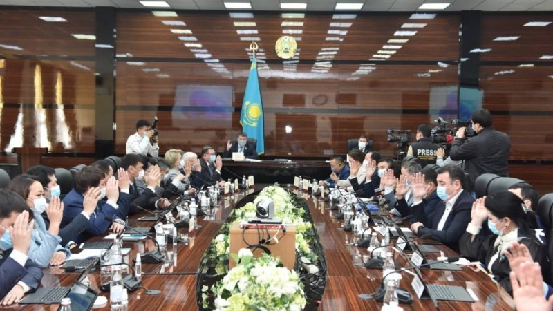 Әкімдер халықпен тұрақты түрде кездеседі