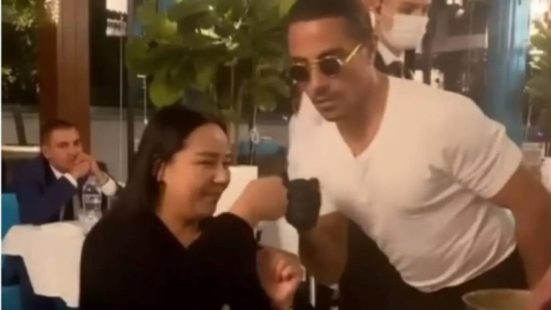 Алтынай Жорабаева әйгілі түрік қасапшысы Нұсретпен кездесті (видео)