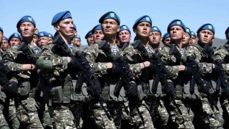 Қазақстанда жоғары оқу орындарының кейбір түлектерін әскерден босату ұсынылды