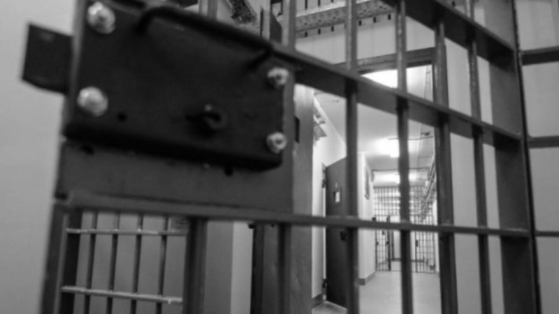 "Денесіндегі оқ алынбаған". Журналист изоляторда жатқан шымкенттік азамат туралы