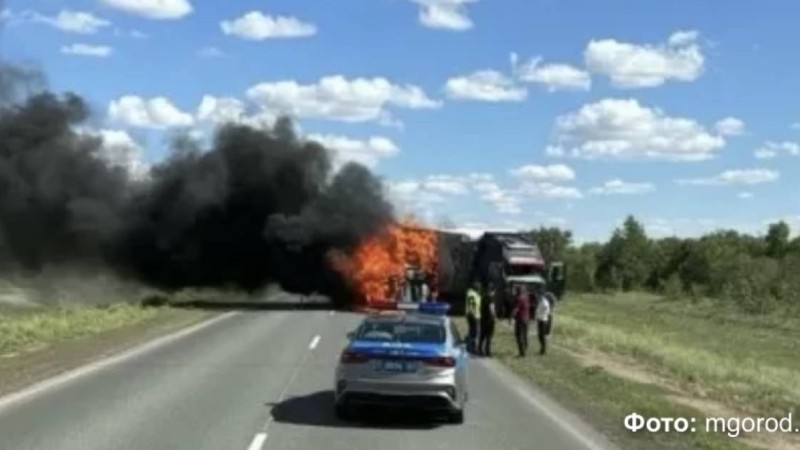 Батыс Қазақстанда көлік апатынан үш адам өртеніп кетті