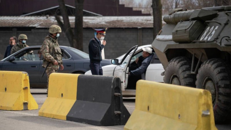 Алматыда бүгін түнде блокбекеттер алынады: әкім мәлімдеме жасады