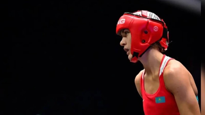 Карина Ибрагимова бокстан Әлем чемпионатында алғашқы жекпе-жегінде жеңіске жетті