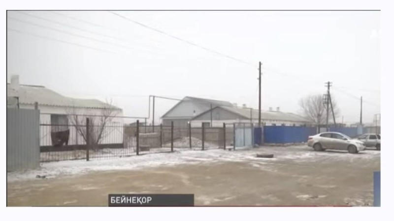 Атырауда 82 жастағы қарияның мүрдесі өзі тұрған үйдің ауласында көмілген