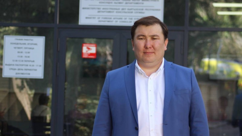 Вакцина салдырған: Сыртқы істер министрлігінің 39 жастағы қызметкері қайтыс болды