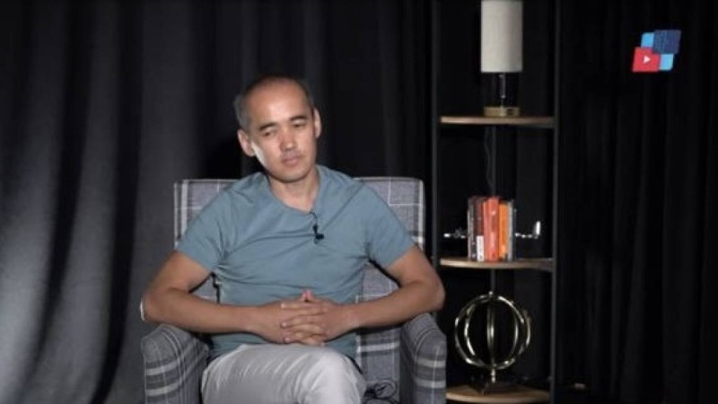 “Айдоспен белгісіз біреу арасындағы қақтығыс” - Сәбит Рысбаев Киевтегі журналистің оқиғасына қатысты пікір білдірді