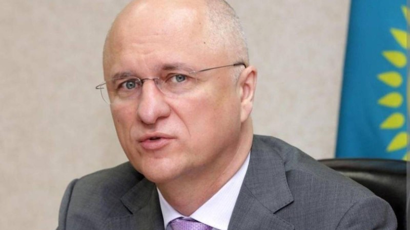 Мәжіліс депутаттығына кандидат Айбек Барысов Склярға отставкаға кетуді ұсынды