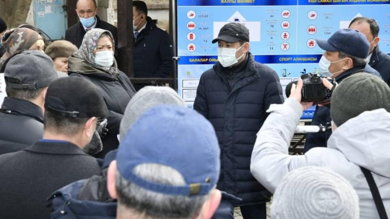 Мұрат Әйтенов орталықта орналасқан шағын аудан тұрғындарымен кездесті