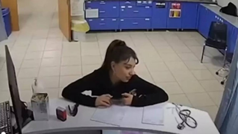 "Қашып кетсем, өмір бойы арым мазалаушы еді": Жер сілкінгенде науқас сәбилерді құтқарған медбике сұхбат берді