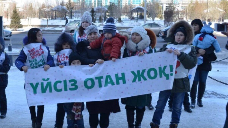 Көп балалы аналар наразылығы қайта басталды: Күрестің нәтижесі бола ма?