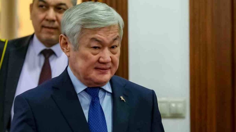 Сапарбаев не себепті барлық отбасыға 21 мың теңге берілмейтінін түсіндірді
Сапарбаев: Атаулы әлеуметтік көмек аз қамтылған отбасыларға уақытша беріледі