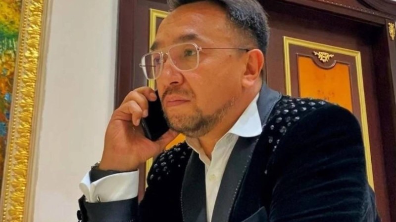 Әнші Нұрлан Албан өзін депутаттыққа ұсынды