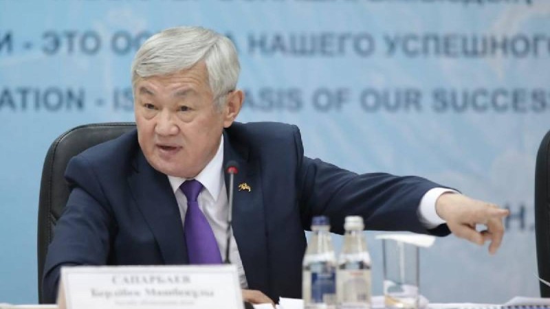 Оқтаулы мылтық пен тапанша: Сапарбаев 16 млн теңгеге күзет қызметіне жүгінеді