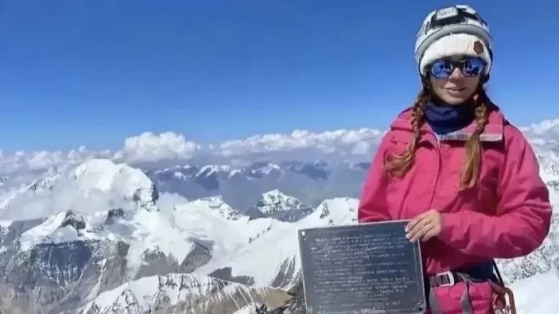 Қырғызстан тауларында қалған ресейлік альпинистке қатысты тың ақпарат шықты