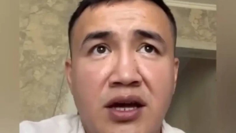 Атырауда мектеп директоры оқушыларға ұятсыз қылық көрсетті деп айыпталды