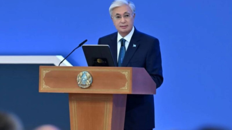 Тоқаев қазақстандықтарды Конституция күнімен құттықтады