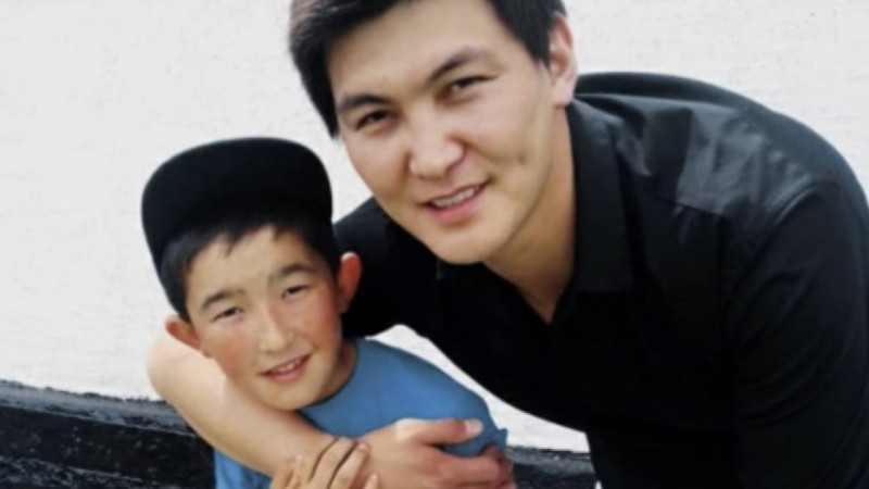 3 жыл үйімде тұрып, айтып отырған әңгімеңді естіп, ұялып отырмын". Жігер Ауыпбаев қойшы балаға ренішін білдірді