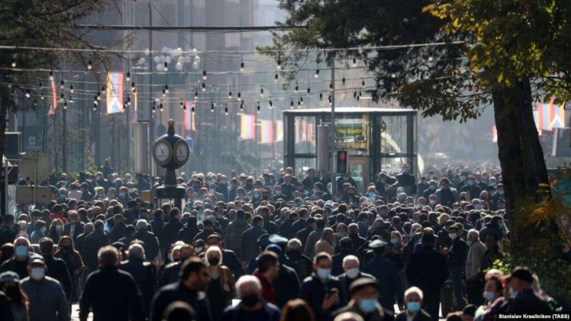 Пашинян отставкаға кетсін: Ереванда мыңдаған адам митингке шықты