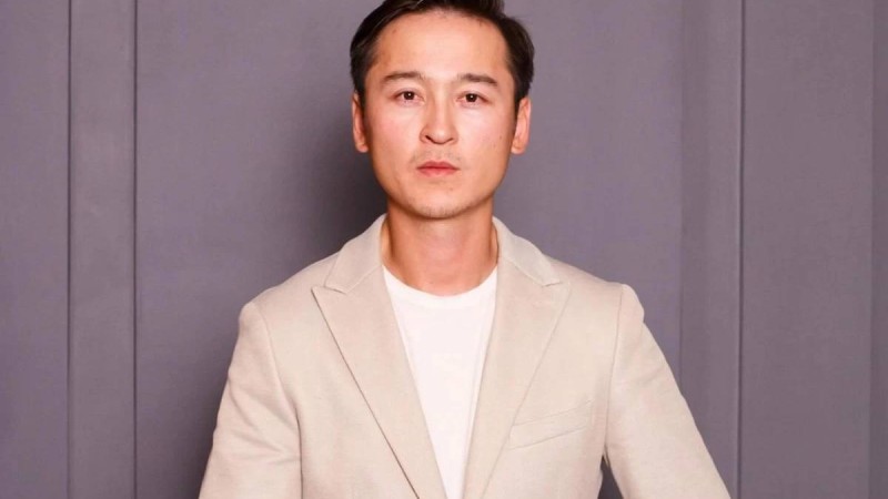 Қыз зорлады деген айыппен сотқа тартылған блогер кінәсін мойындамайтынын мәлімдеді