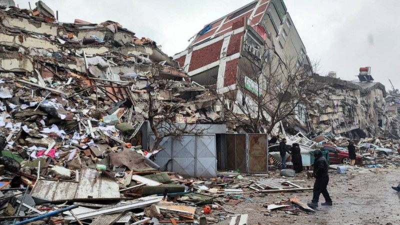 Түркияда ғимараттардағы құрылыс ақаулары үшін 8 адам қамауға алынды