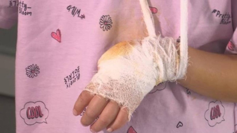 Алматыда жасөспірім екі жасар баланы жерге лақтырып жіберген