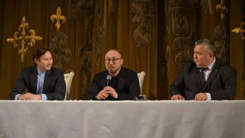 Азамат Сатыбалды қызметінен кетті: Мүсірепов атындағы театрдың жаңа басшысы кім