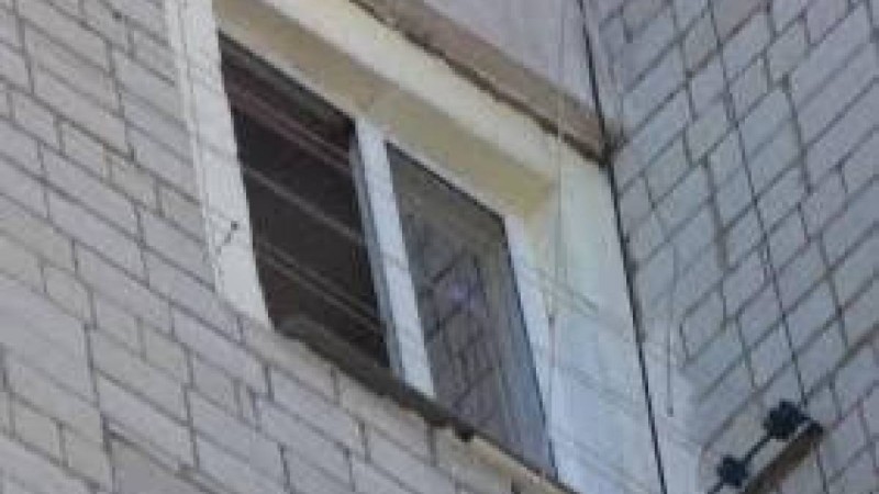 Ақтауда психикалық ауытқуы бар бойжеткен жоғары қабаттан құлап кетті