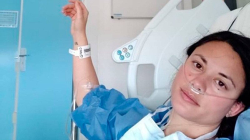 "Өкпеден біртүрлі дыбыстар шығады": Коронавирус жұқтырған модель ауруы жайлы айтты - Қазақстан жаңалықтары