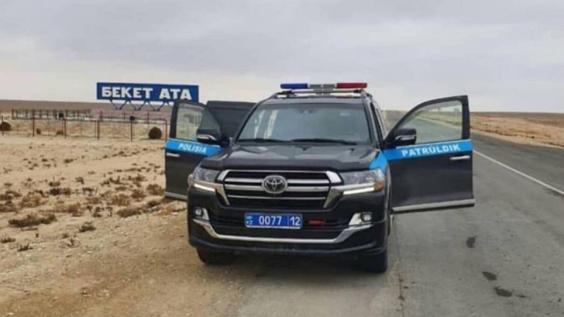 Бұл Дубай емес Қазақстан: Интернетте полицияның жол талғамайтын Toyota Land Cruiser 200 көлігінің фотосуреті пайда болды
