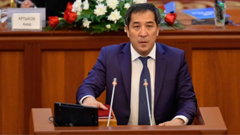 Қырғызстанның экс-президенті Жээнбековтің құдасы қамалды