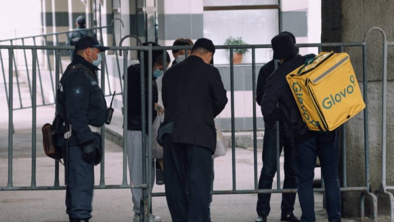 Жұмысқа шығармаса, өтемақы төлеуі қажет: Қоамдық белсенді билікке талап қойды