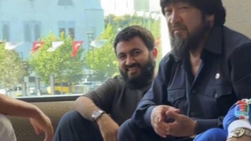 "Құрылысқа жұмысқа кірген бе?" Бекболат Тілеуханның жерде тамақ ішіп отырған видеосы тарады