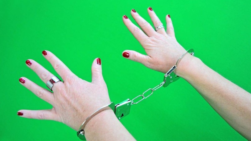 Қазақстандық қыздарды жезөкшелікке салу үшін Бахрейнге алдап апарған топ ұсталды