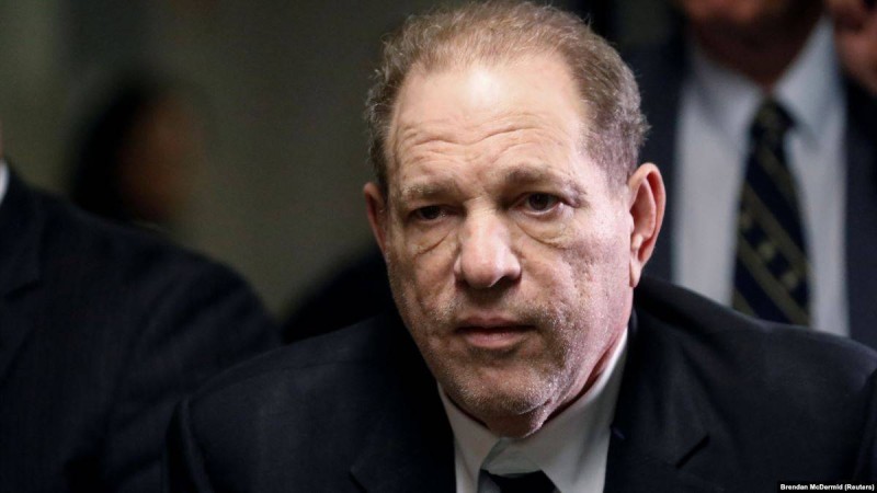АҚШ-та кинопродюсер Харви Вайнштейннің соты басталды
