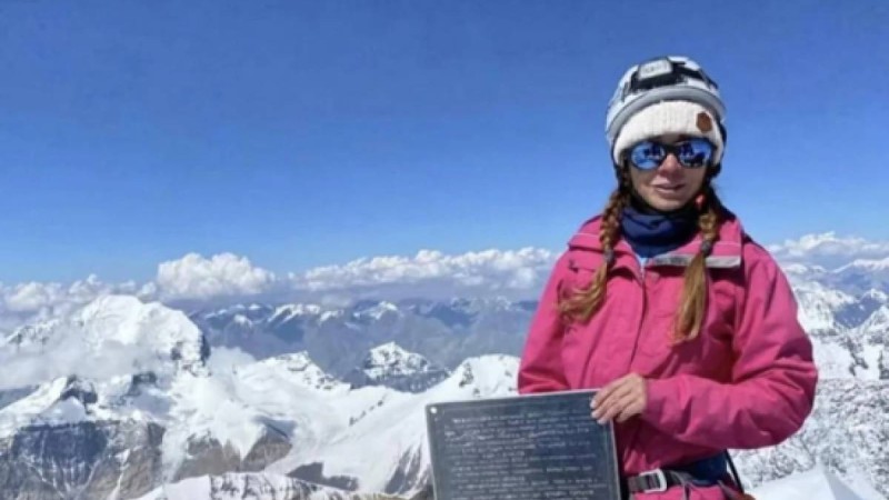 Қырғызстандағы "Жеңіс" шыңына шығып, аяғын сындырған ресейлік альпинист қаза тапқан болуы мүмкін