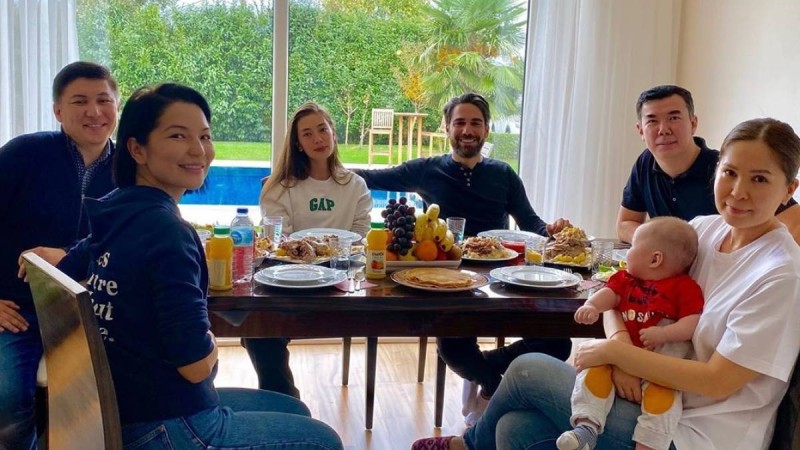 Әйгілі Неслихан Атагүл Қоянбаевтың шаңырағында қонақ болып қайтты (фото)