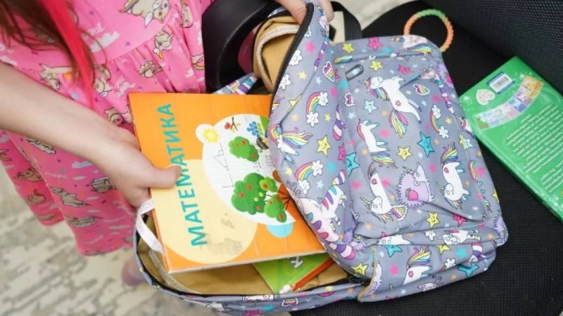 Түнгі сағат үште мектеп жанында тұрған оқушы қыз астаналықтарды шошытты