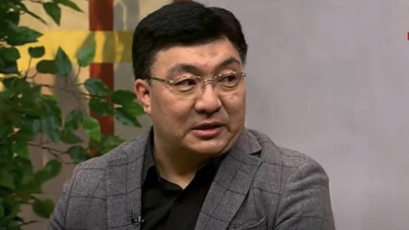 "Елдің артын жалағыш, көп адамның дәретхана қағазы": Тоқтар Серіков қадірсіз әншілер туралы