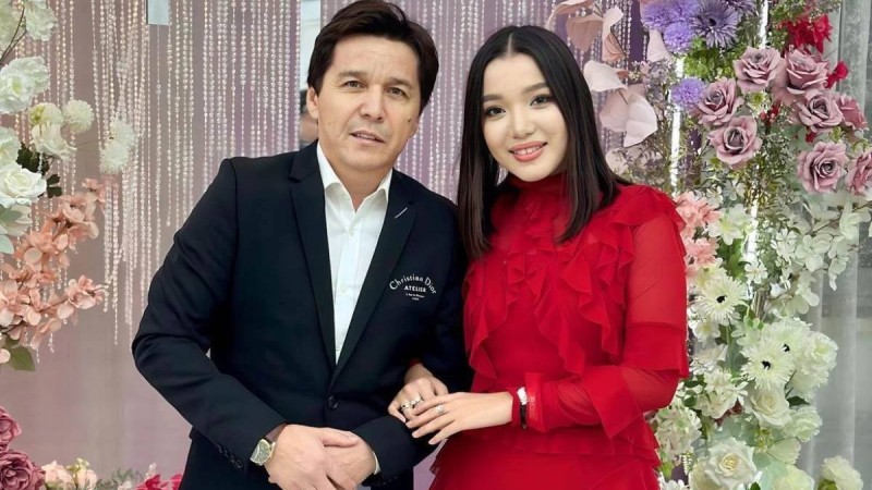 "Өгей шеше өгейлігін көрсетеді": Абай Бегейдің қызы екінші анасына қатысты шындықты айтты