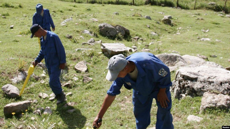 Өзбекстан Тәжікстанмен шекарасын минадан тазартты