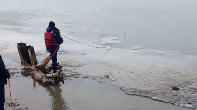 Балық аулайтын торға оралып қалған: Атырауда жоғалған тұрғынының мәйіті табылды