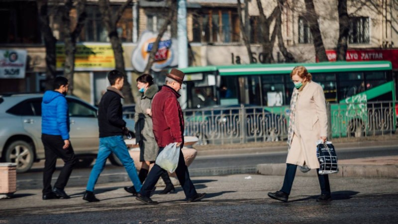 Алматыда шектеулер 12 сәуірге дейін ұзарды. Бекшиннің қаулысы шықты