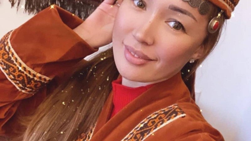 Ана кісілердің тойын "өлтіріп" жүргізіп, асаба театр басқарып отыр – Мира Мадали