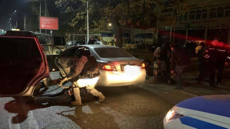 Қарақшылар Алматы облысының тұрғынынан 10 келі алтын құйманы тартып алған