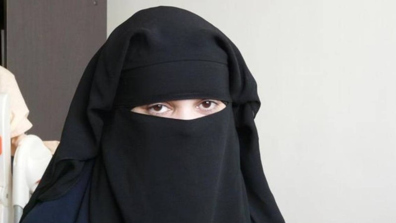 БҚО-да 15 жасар қыз заңсыз тұрмысқа шығып, туыстары оны паранжа киген күйінде тапқан