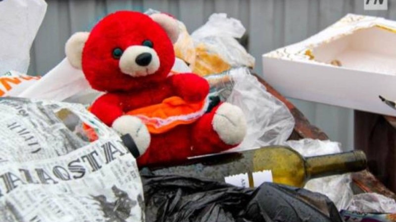 Оралда қоқыс жәшігінен нәрестенің мәйіті табылды