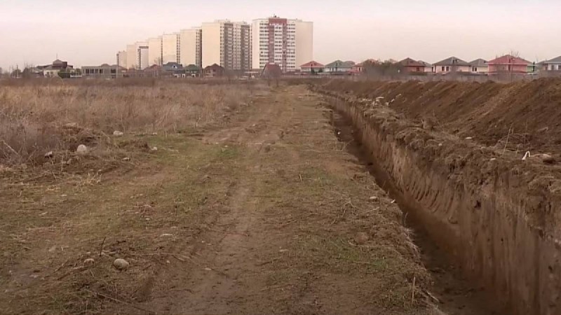 Алматыда жаңа ғимарат салу үшін тарихи қорымдар жойылып жатыр