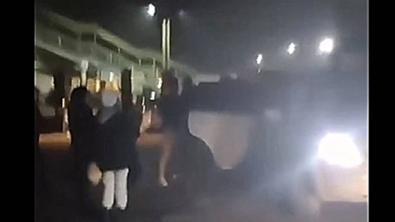 Шу вокзалындағы "қыз алып қашу" оқиғасы видеоға түсіп қалған (ВИДЕО)